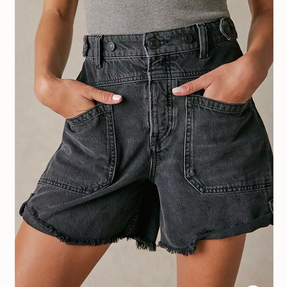 Free People Pants - Free People Black Palmer mid rise shorts